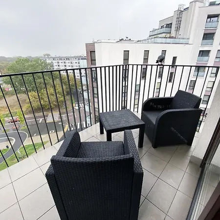 Comfortable Penthouse With Balcony & Free Parking * 바르샤바